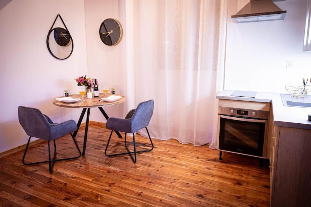 Love Room Spa Privatif Villefranche-sur-Saône Exterior foto